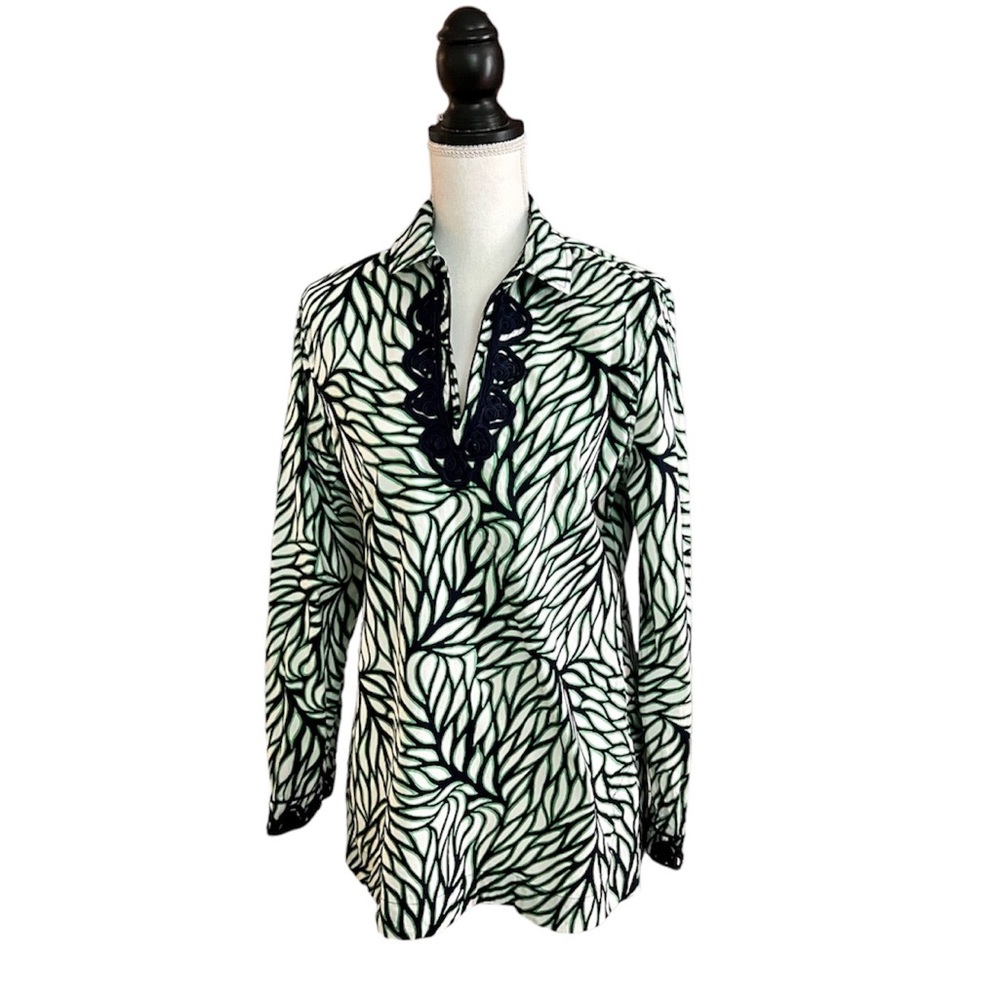C. Wonder Navy, Green, White Cotton Tunic Style Top-M